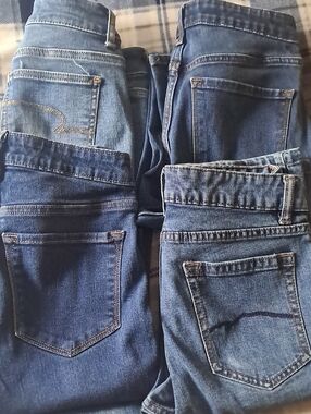 2▪︎OldNavy,1▪blueMountain ,1▪︎timeAndTrue. Sizes 4 And 6.   ☆4 For $10☆Girls jrs